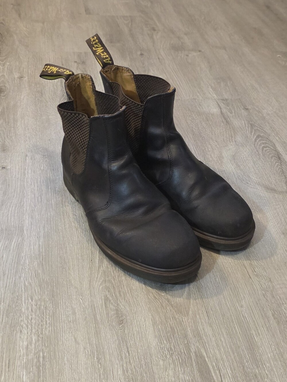 Dr. Martens 2976 Men's Size 11 Dark Brown Chelsea Boots
